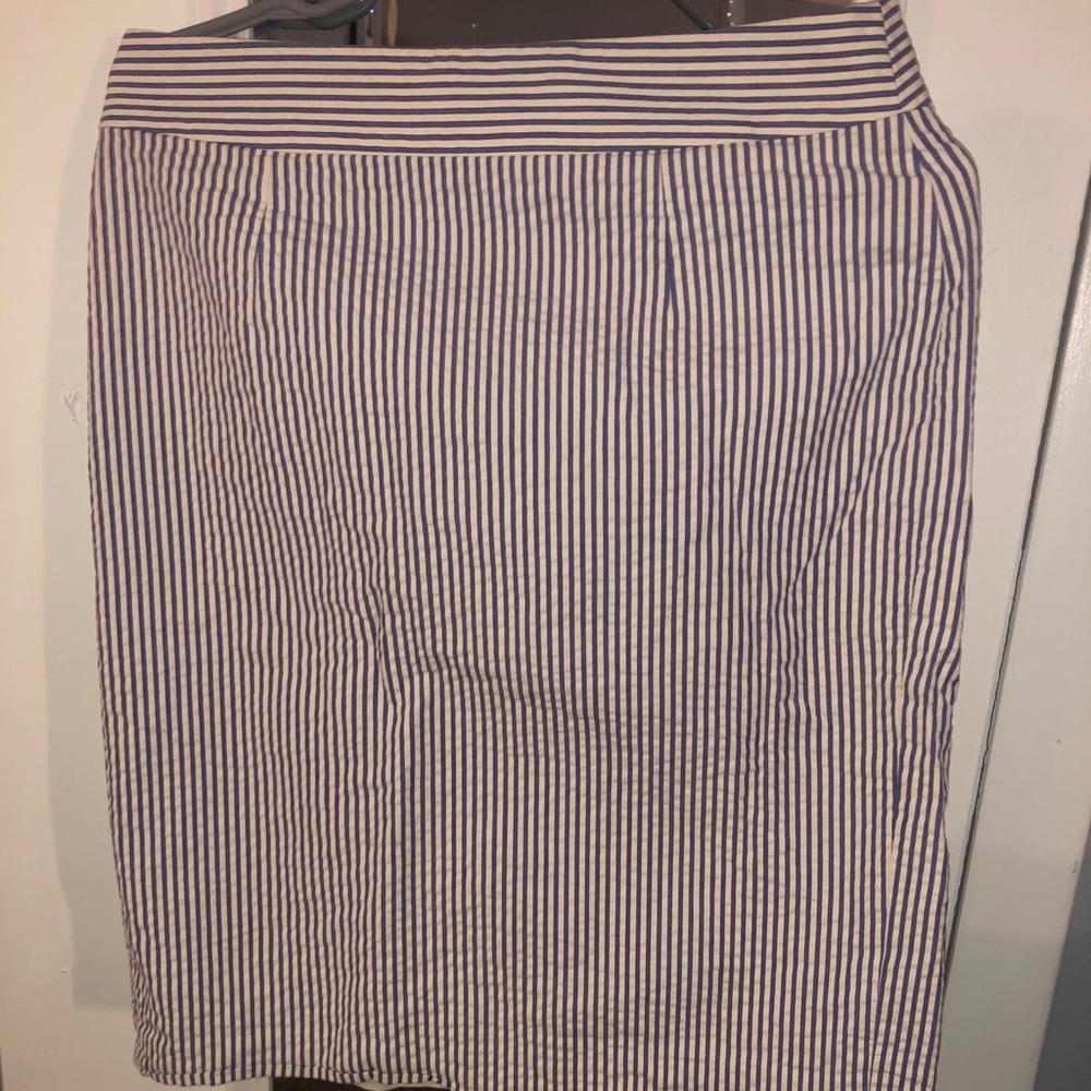 Cute Banana Republic skirt.